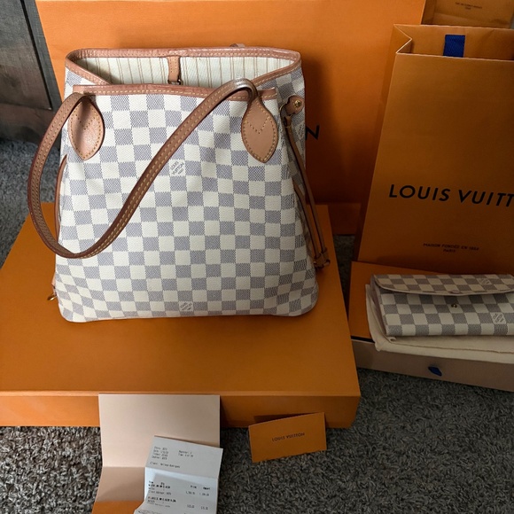 Louis Vuitton Handbags - LV Neverfull purse and wallet